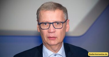 Günther Jauch Vermögen 2026: 125.000 Euro pro Folge und ein Weingut in Potsdam